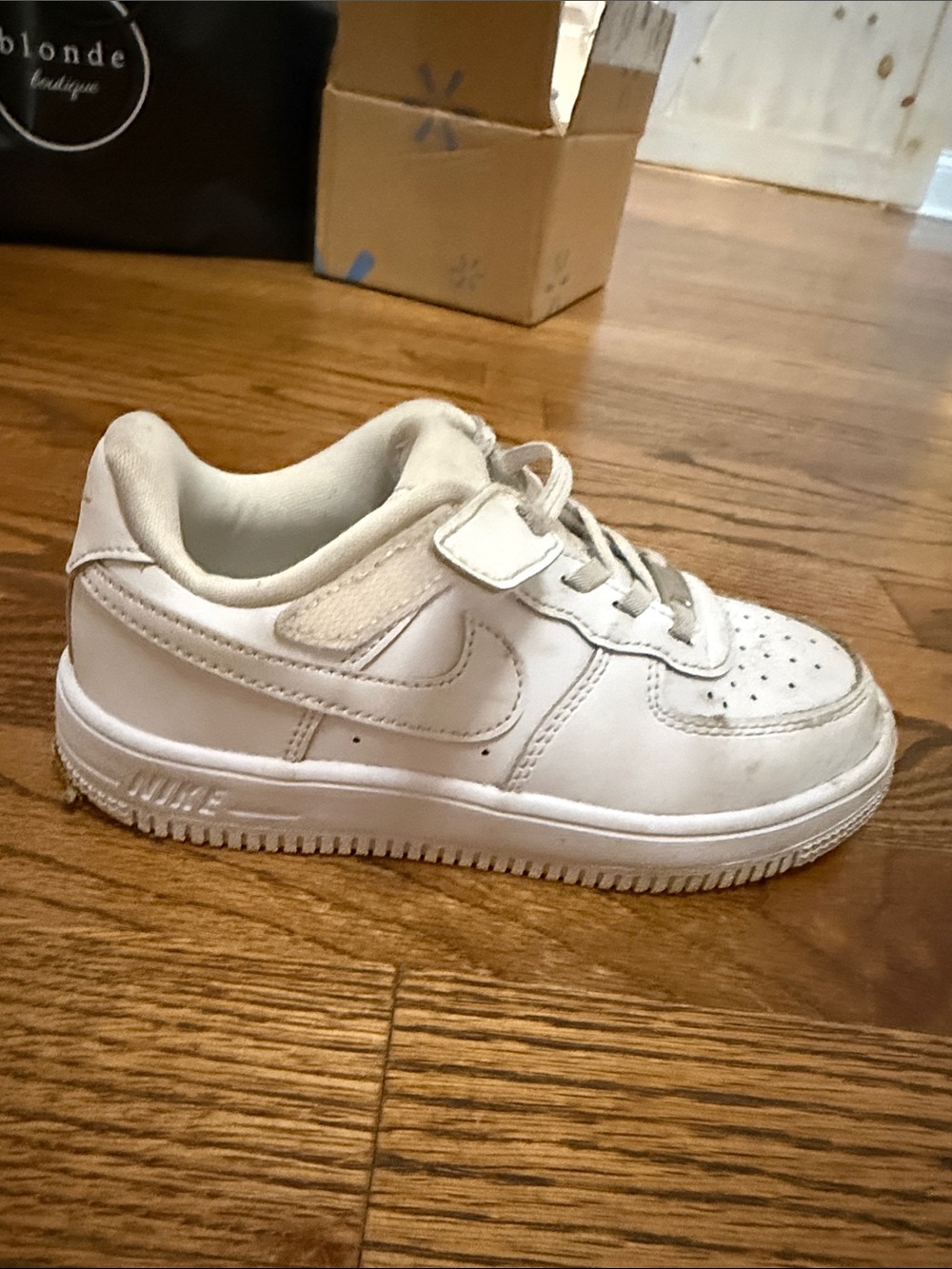 Nike Kids Off-White High-Top Sneakers - Picture 2 of 7